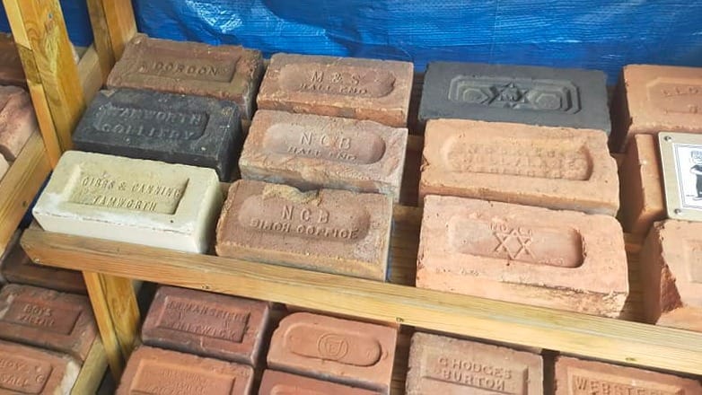 The Display of Local Bricks